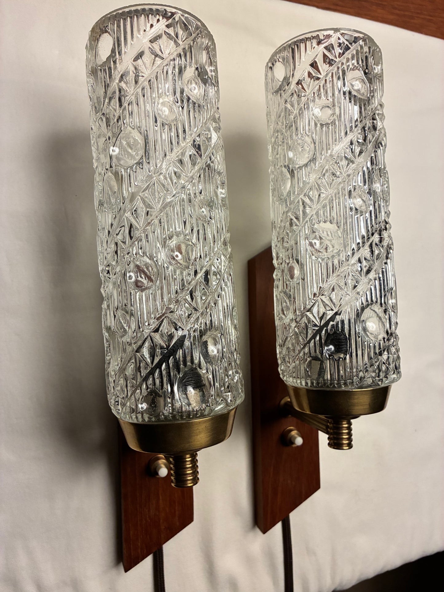 Teak / messing væglamper